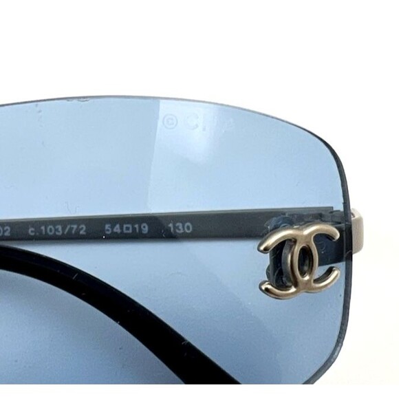Authentic Vintage 90’s Blue Chanel Rimless Sunglasses RARE very good condition. main image 9